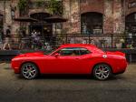 Dodge Challenger SXT 2015 года